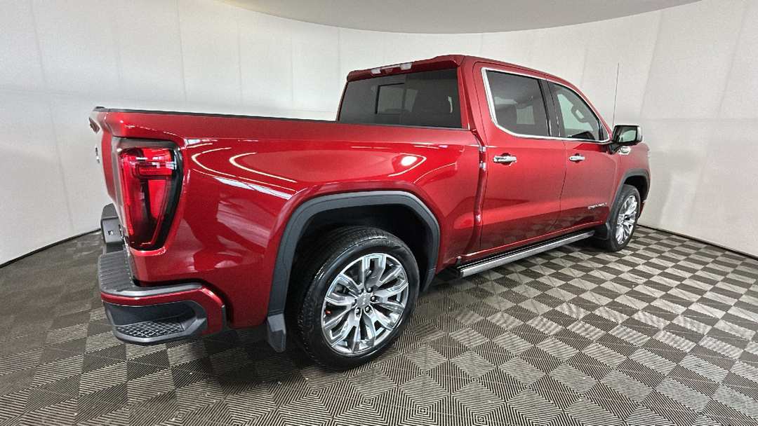 2024 GMC Sierra 1500 Denali - Image 3