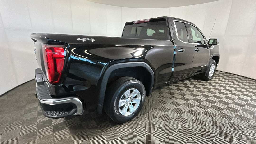 2019 GMC Sierra 1500 SLE - Image 3