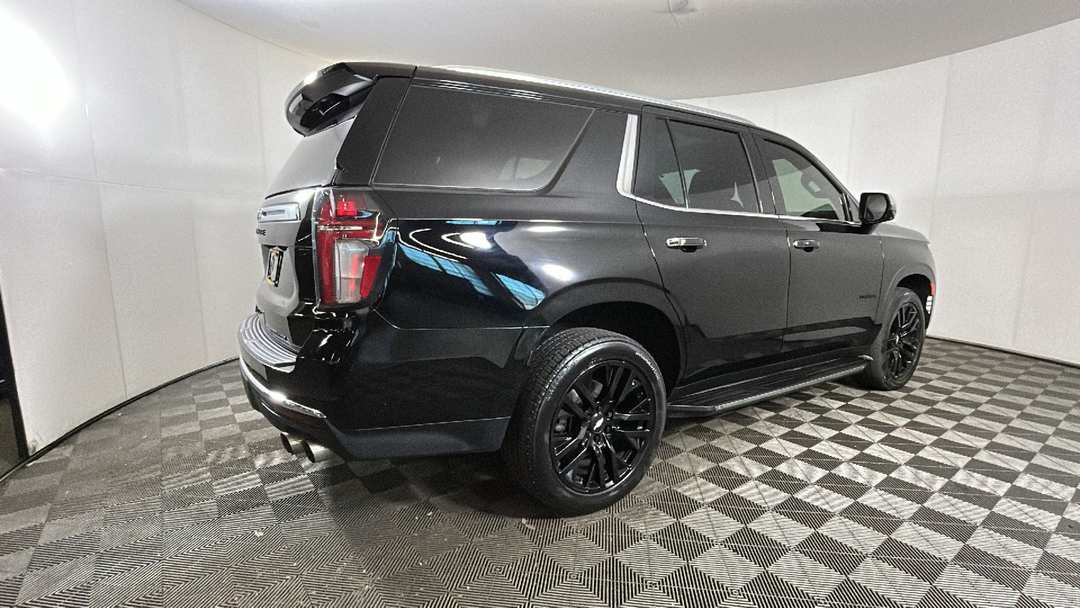 2021 Chevrolet Tahoe Premier - Image 3