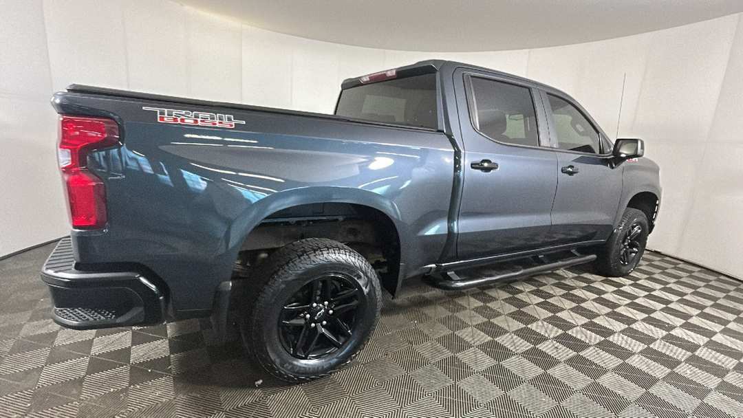 2020 Chevrolet Silverado 1500 LT Trail Boss - Image 3
