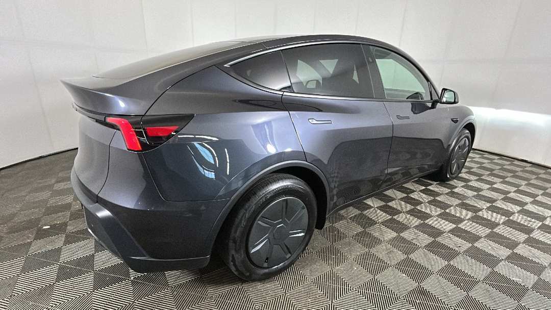 2026 Tesla Model Y Standard Range - Image 2