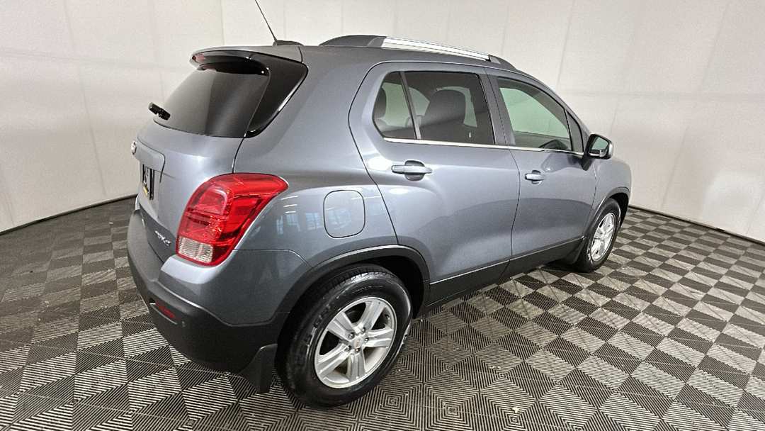 2015 Chevrolet Trax LT - Image 3