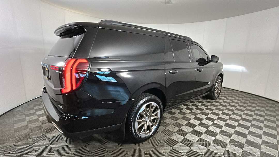 2025 Ford Expedition Max King Ranch - Image 3
