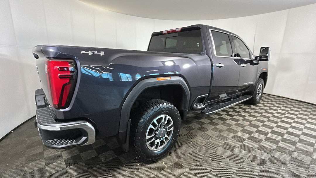 2026 GMC Sierra 2500Hd SLT - Image 3