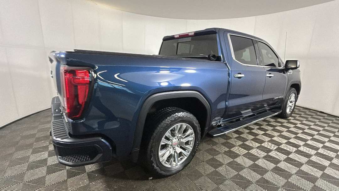 2022 GMC Sierra 1500 Limited Denali - Image 3