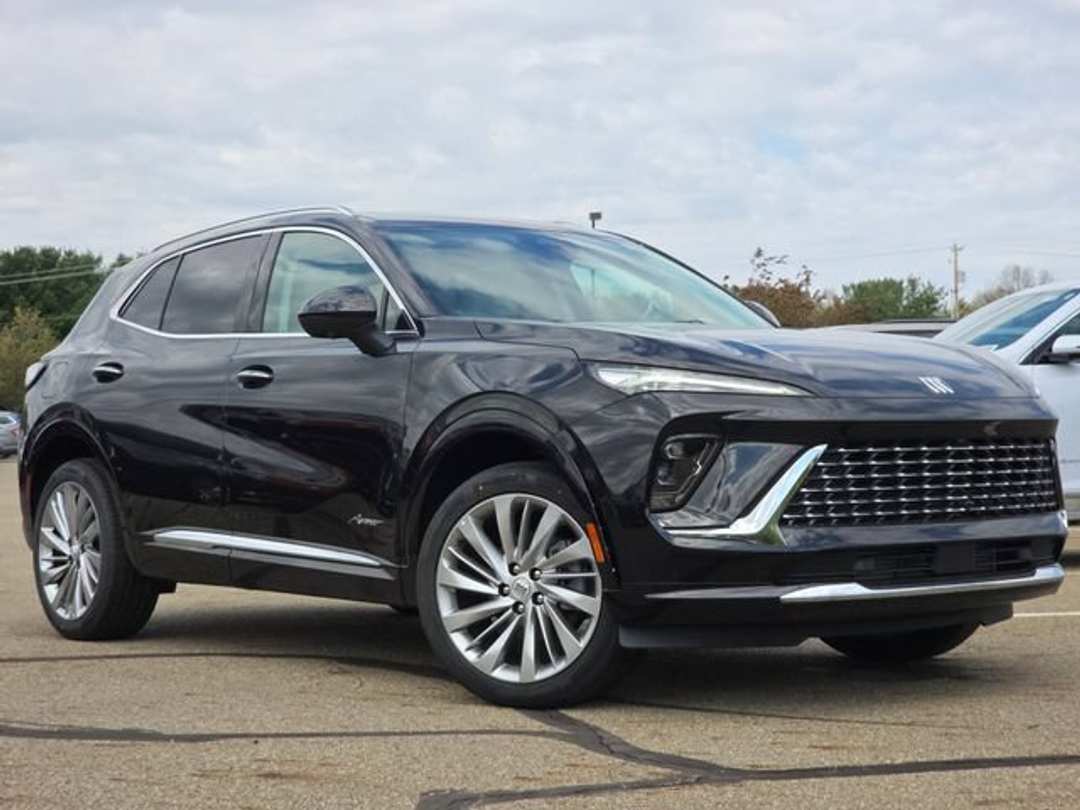 2026 Buick Envision Avenir - Image 2
