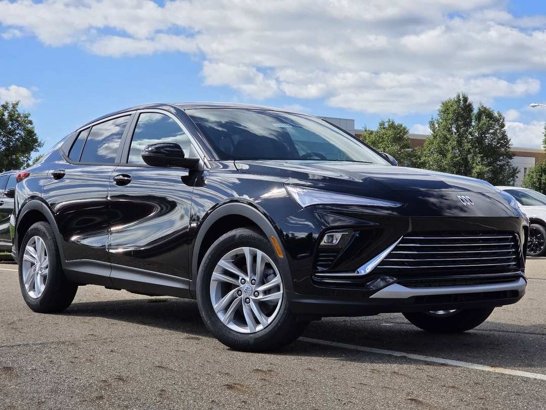 2026 Buick Envista Preferred - Image 2