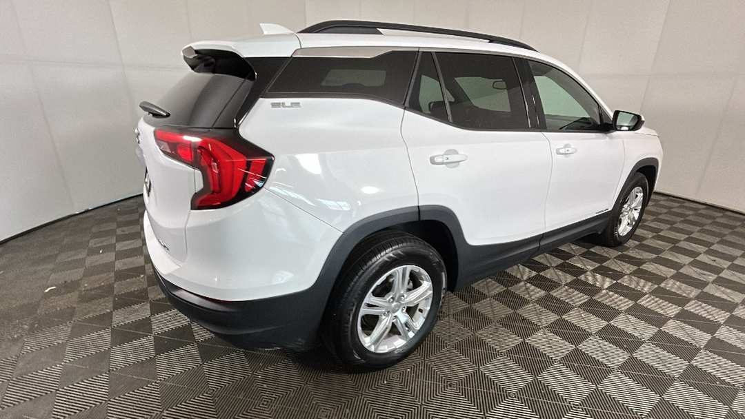 2019 GMC Terrain SLE - Image 3