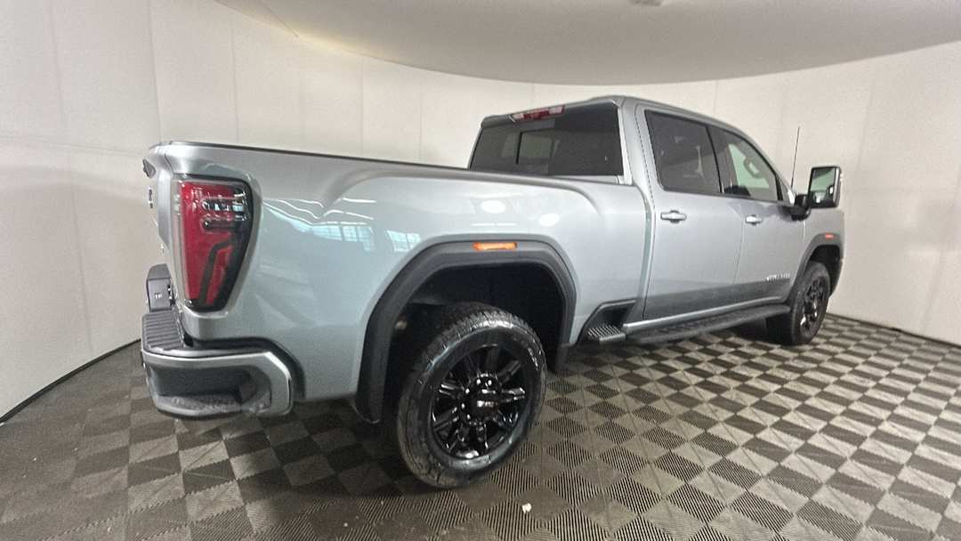 2026 GMC Sierra 2500Hd AT4 - Image 3