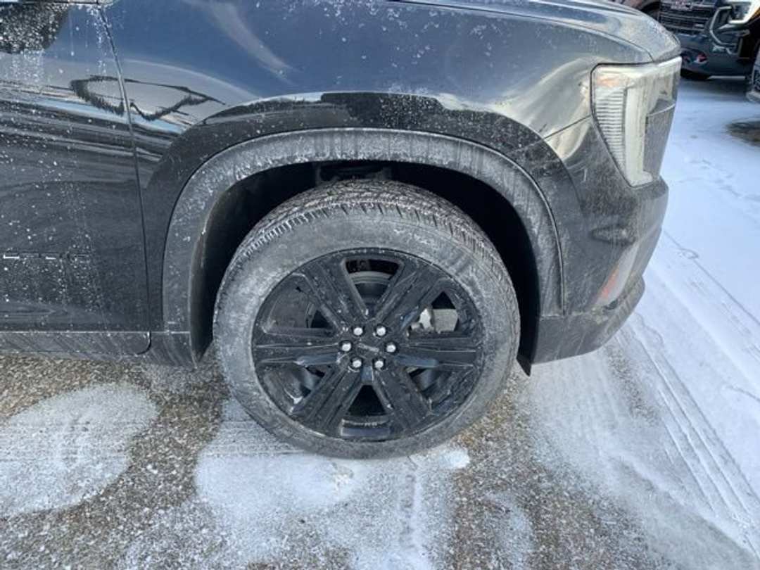 2026 GMC Acadia Elevation - Image 2