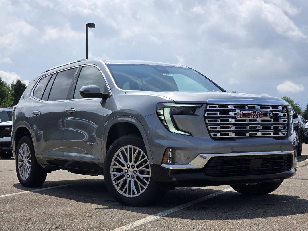 2026 GMC Acadia Denali - Image 2