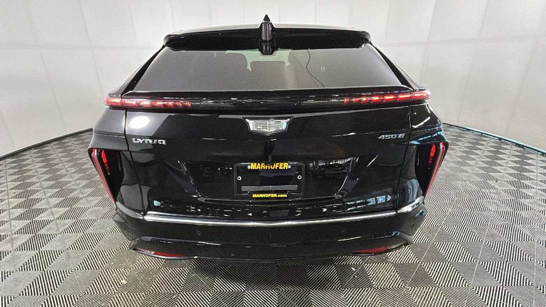 2024 Cadillac Lyriq Luxury - Image 3