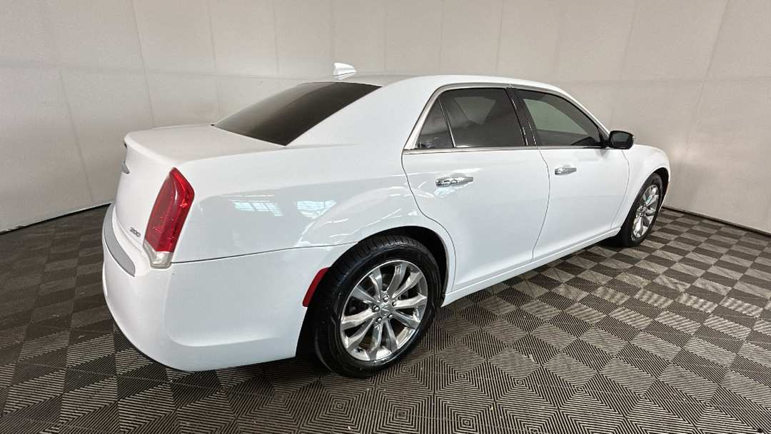 2018 Chrysler 300 Limited - Image 3