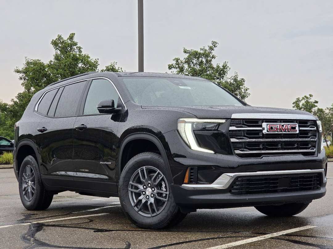2026 GMC Acadia Elevation - Image 2