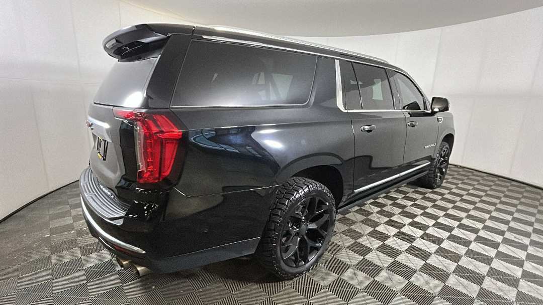 2024 GMC Yukon Xl Denali - Image 3