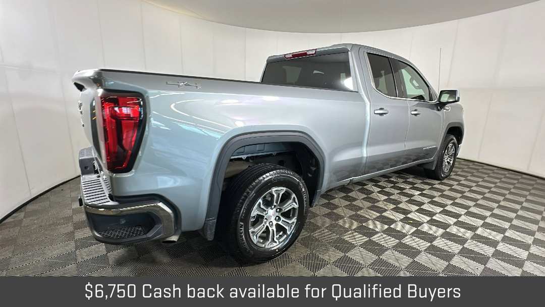 2026 GMC Sierra 1500 SLE - Image 2