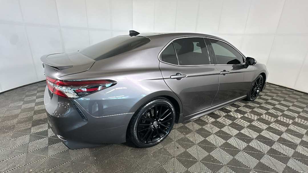 2022 Toyota Camry XSE V6 - Image 3